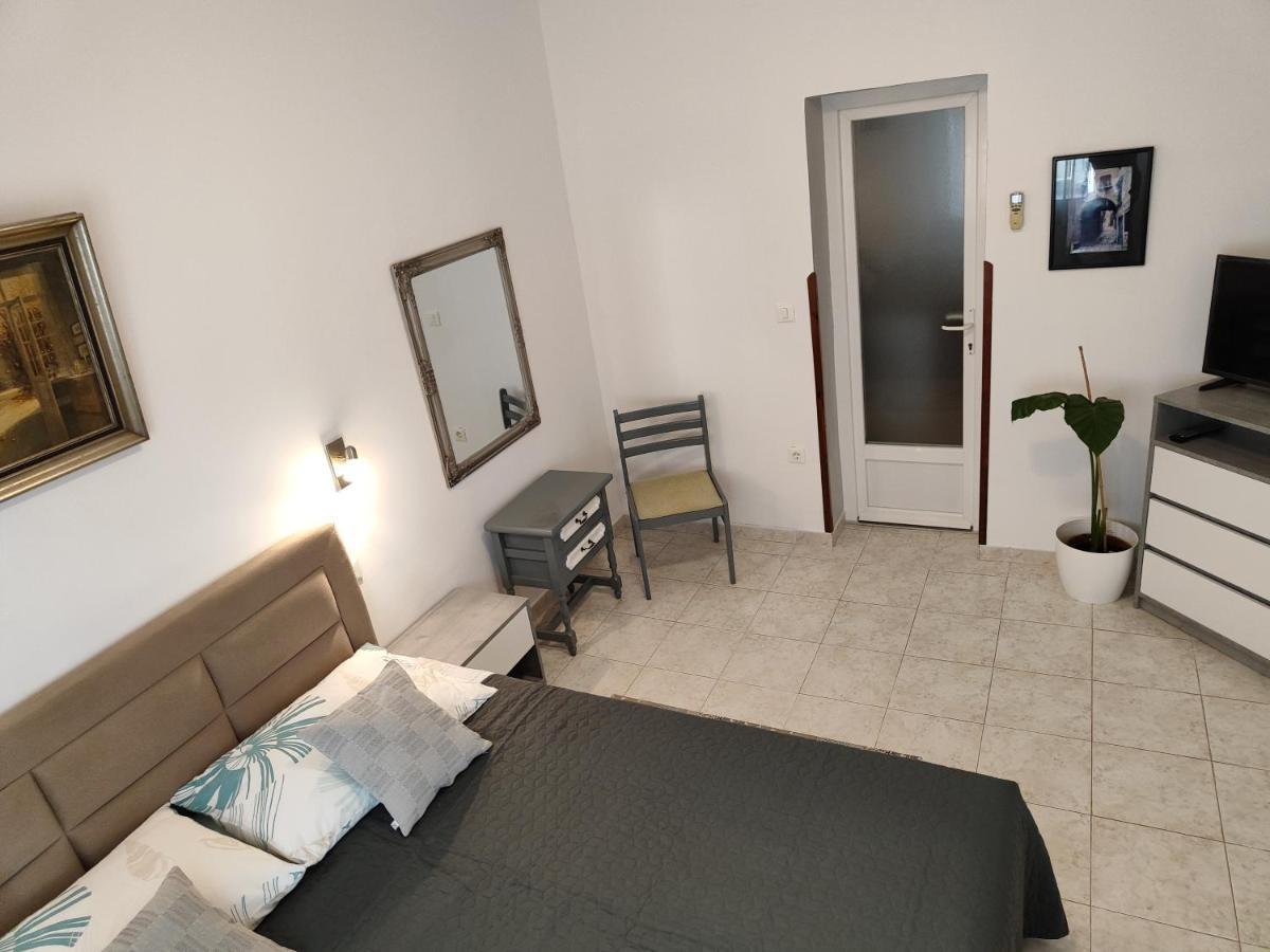 Nice Apartment Montepozzo With Private Garden Rovinj Exterior foto